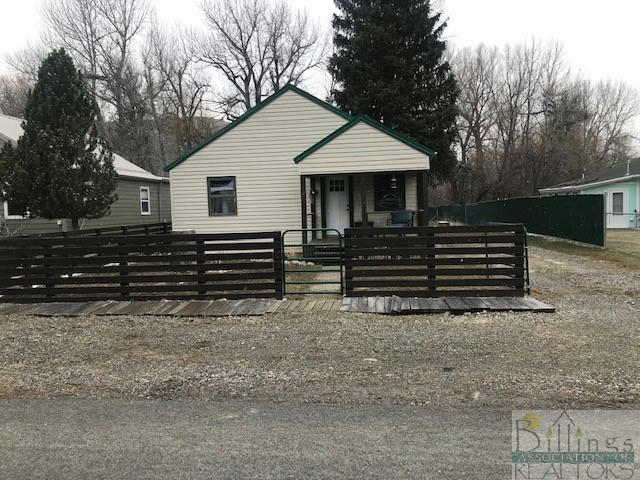 14 S DAVIDSON AVE, ABSAROKEE, MT 59001, photo 1 of 27