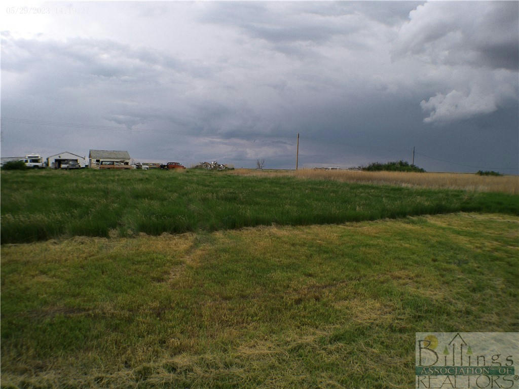 303 2ND ST N, FROID, MT 59226, photo 1 of 2